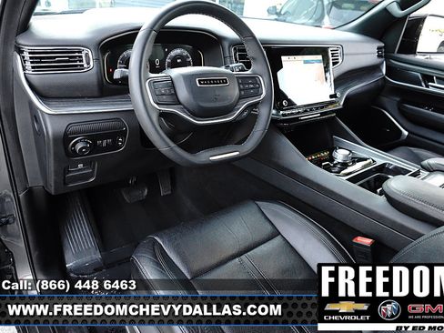 Used 2024 Jeep Wagoneer Series II w/ Flexible Seating Group AWD/4WD image 6