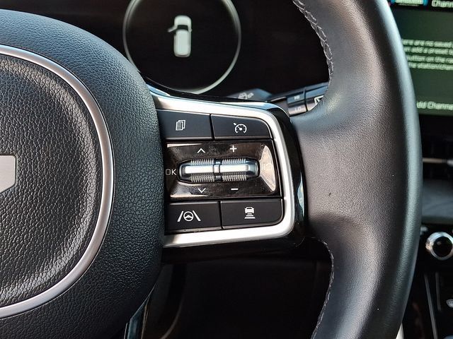 Used 2023 Kia Carnival SX FWD image 26