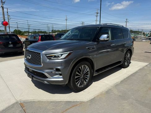 Used 2019 INFINITI QX80 Luxe w/ Proactive Package AWD/4WD image 6