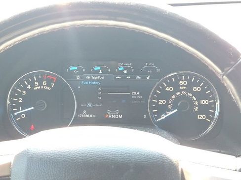 Used 2018 Ford F150 Platinum w/ Equipment Group 701A Luxury AWD/4WD image 41