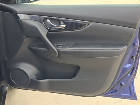 Used 2019 Nissan Rogue SL image 29