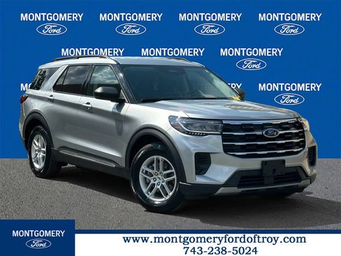 Used 2025 Ford Explorer Active image 1