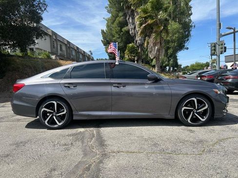 Used 2019 Honda Accord Sport image 3