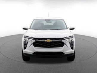 Used 2025 Chevrolet Trax LT w/ LT Convenience Package FWD video 2