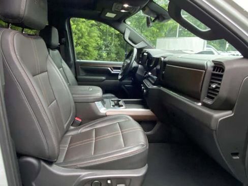 Used 2024 Chevrolet Silverado 2500 High Country w/ High Country Premium Package AWD/4WD image 34