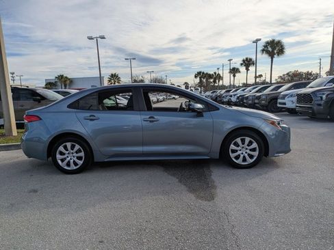 Used 2022 Toyota Corolla LE image 4