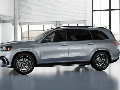 Used 2025 Mercedes-Benz GLS 450 4MATIC image 31