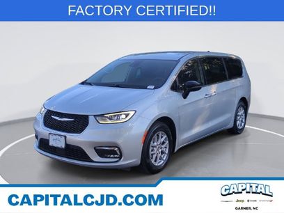 Certified 2024 Chrysler Pacifica Touring-L