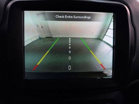 Used 2023 Jeep Renegade Trailhawk image 29