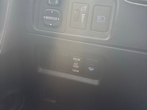 Used 2022 Toyota 4Runner SR5 Premium image 10