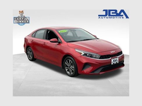 Used 2023 Kia Forte LXS w/ LXS Technology Package FWD image 1