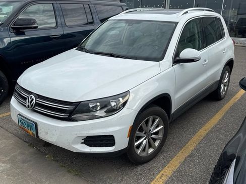 Used 2017 Volkswagen Tiguan Wolfsburg Edition AWD/4WD image 4