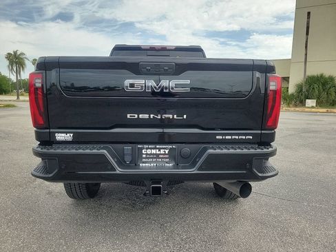 Used 2024 GMC Sierra 2500 Denali Ultimate AWD/4WD image 7