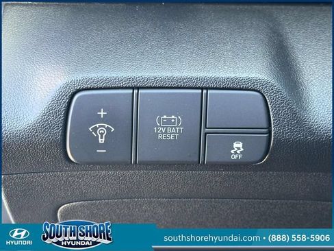 Certified 2025 Hyundai Elantra SEL w/ Cargo Package FWD image 20