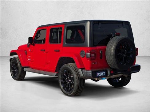 Used 2023 Jeep Wrangler Sahara image 8