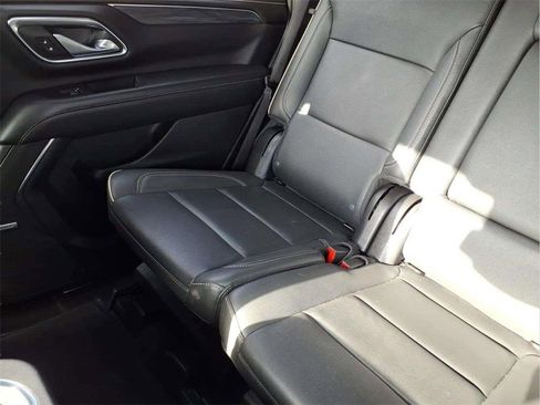 Used 2024 GMC Yukon SLT image 16