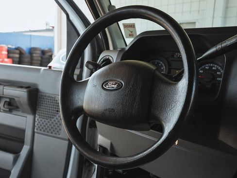 Used 2014 Ford E-150 and Econoline 150 w/ Power Group image 20