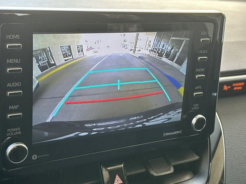 Used 2021 Toyota Corolla LE w/ Carpet Mat Package (TMS) FWD image 18
