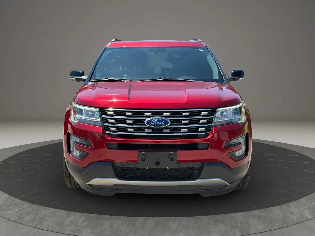 Used 2017 Ford Explorer XLT w/ Equipment Group 202A FWD image 10