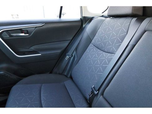 Used 2025 Toyota RAV4 XLE image 9