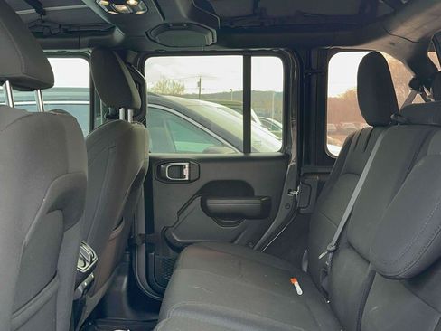 Used 2023 Jeep Wrangler Unlimited AWD/4WD image 10
