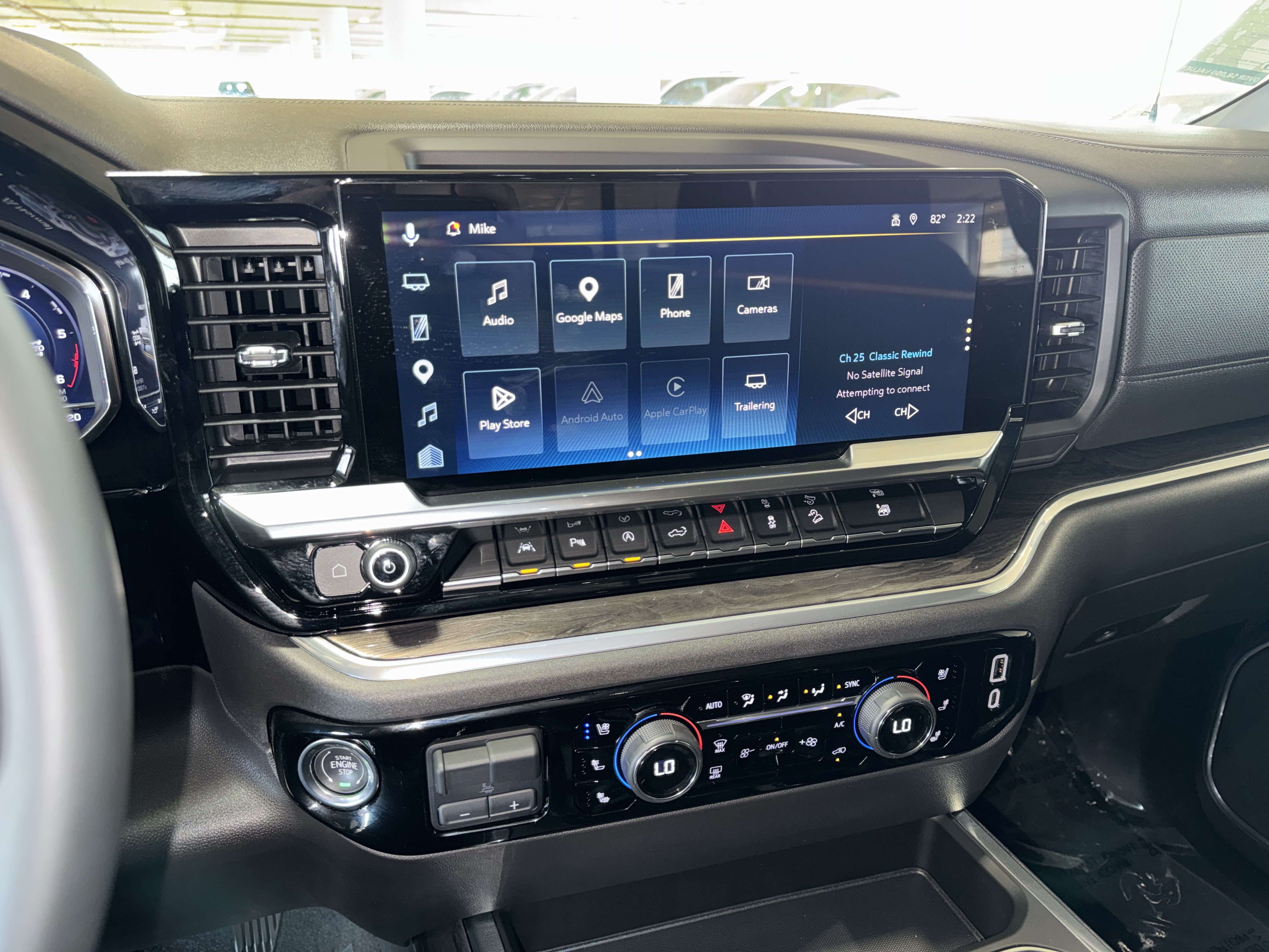 Used 2025 Chevrolet Silverado 1500 LTZ w/ LTZ Premium Package AWD/4WD image 27