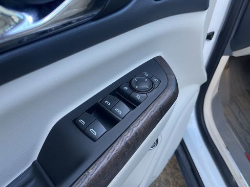 Used 2023 GMC Acadia Denali image 17