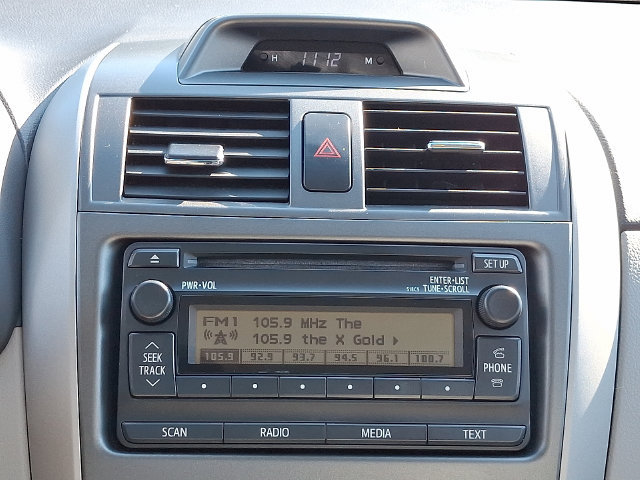 Used 2012 Toyota Corolla LE FWD image 16