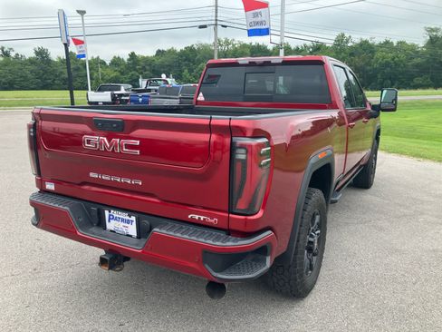 Used 2024 GMC Sierra 2500 AT4 w/ Technology Package AWD/4WD image 7
