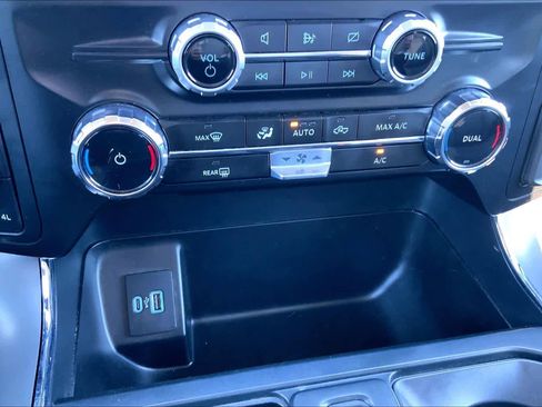 Used 2024 Ford F150 XLT w/ Mobile Office Package image 29