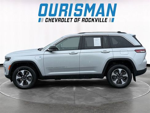 Used 2023 Jeep Grand Cherokee 4WD 4xe image 3