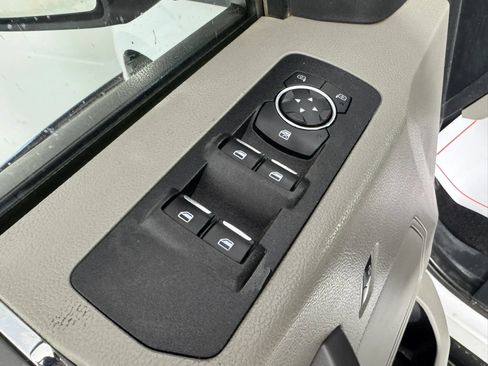 Used 2019 Ford F150 XLT w/ Equipment Group 302A Luxury AWD/4WD image 36