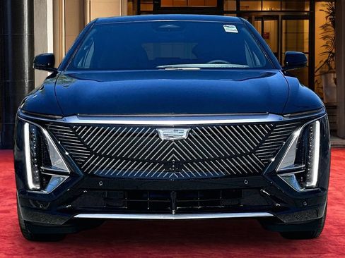 New 2026 Cadillac Lyriq Luxury w/ LPO, Floor Liner Package AWD/4WD image 3