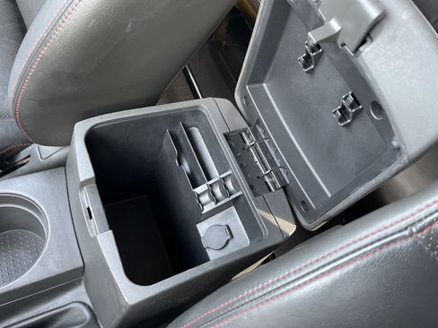 Used 2011 Nissan Frontier PRO-4X w/ Pro-4x Luxury Pkg image 26