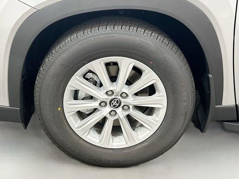 New 2026 Toyota Grand Highlander AWD image 8
