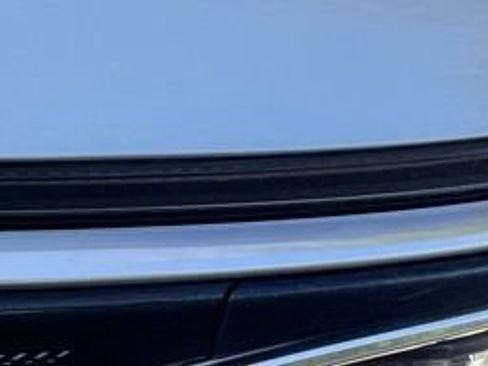 Used 2024 Cadillac Lyriq Luxury AWD/4WD image 12