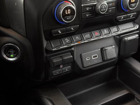 Used 2019 Chevrolet Silverado 1500 LT Trail Boss AWD/4WD image 44