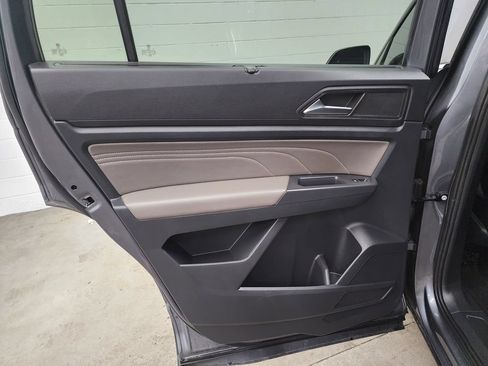 Used 2021 Volkswagen Atlas SE w/ Panoramic Sunroof Package AWD/4WD image 24