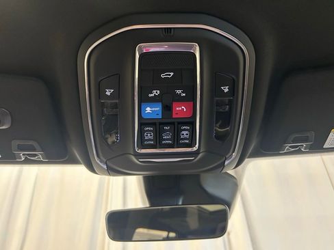 New 2026 Jeep Grand Cherokee Limited AWD/4WD image 19