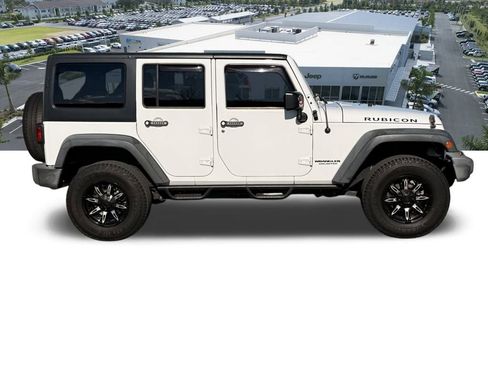 Certified 2016 Jeep Wrangler Unlimited Rubicon w/ Connectivity Group image 4