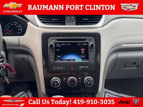 Used 2016 Chevrolet Traverse LT FWD image 19