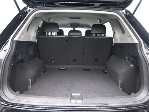 Used 2021 Volkswagen Tiguan S image 30