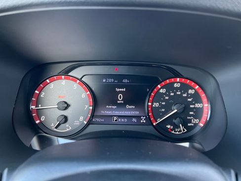 Used 2024 Nissan Frontier 4x4 Crew Cab image 20