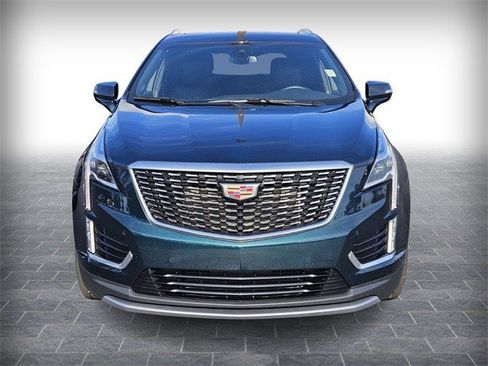 Certified 2025 Cadillac XT5 Premium Luxury image 2