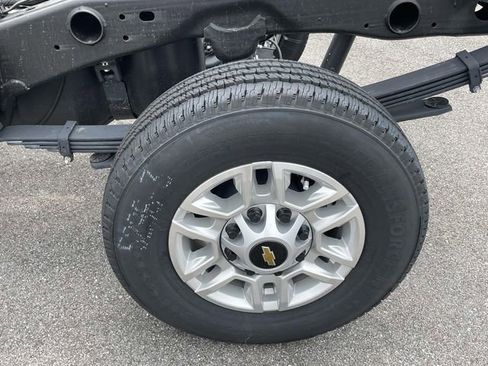 New 2025 Chevrolet Silverado 2500 W/T w/ WT Convenience Package image 9