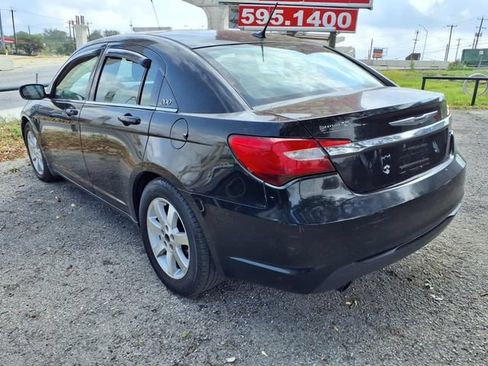 Used 2013 Chrysler 200 Touring w/ S Exterior Appearance Pkg FWD image 4