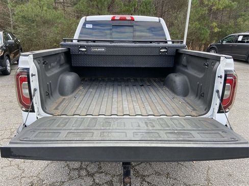 Used 2018 GMC Sierra 1500 SLT image 9