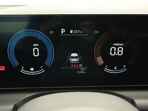 Used 2025 Hyundai Tucson SEL image 14