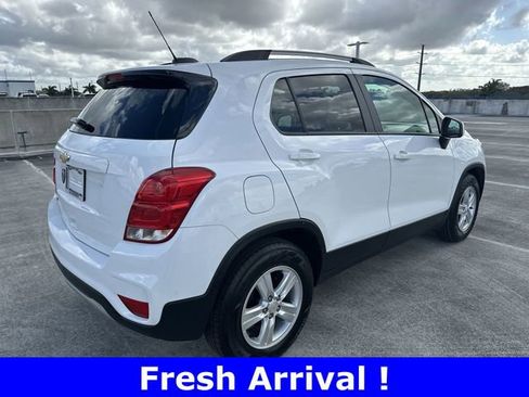 Used 2022 Chevrolet Trax LT w/ LT Convenience Package image 21