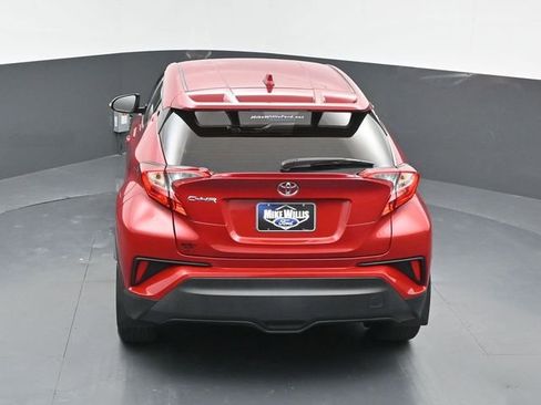 Used 2022 Toyota C-HR XLE image 14